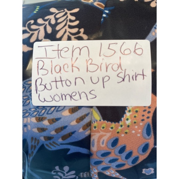 LOFT Outlet Womens Peacock Print Blouse Measures Small/Medium Ethereal Bird Glam - Picture 9 of 10